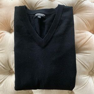 MEN’S V-NECK ITALIAN MERINO WOOL SWEATER